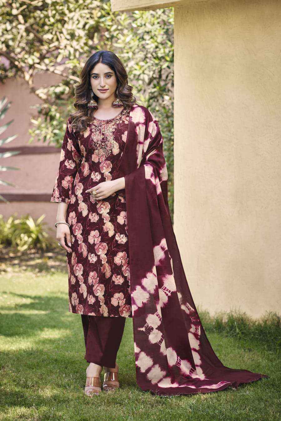 OSSM SUNSHINE COTTON PRINT FANCY WORK LADIES KURTI COMBO SET WHOLESALE PRICE ( 6 PCS CATALOG )