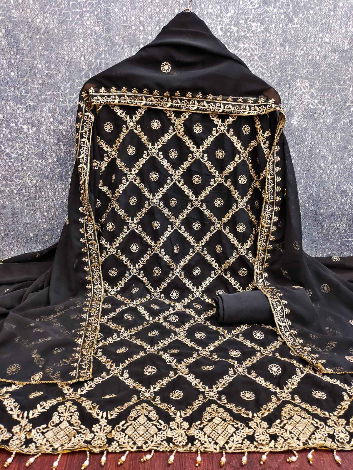 Siyapati Naira Vol-120 ORIGINAL GRORGETTE WITH JARI WORK NON CATALOGUE ( 7 Pcs Catalogue )