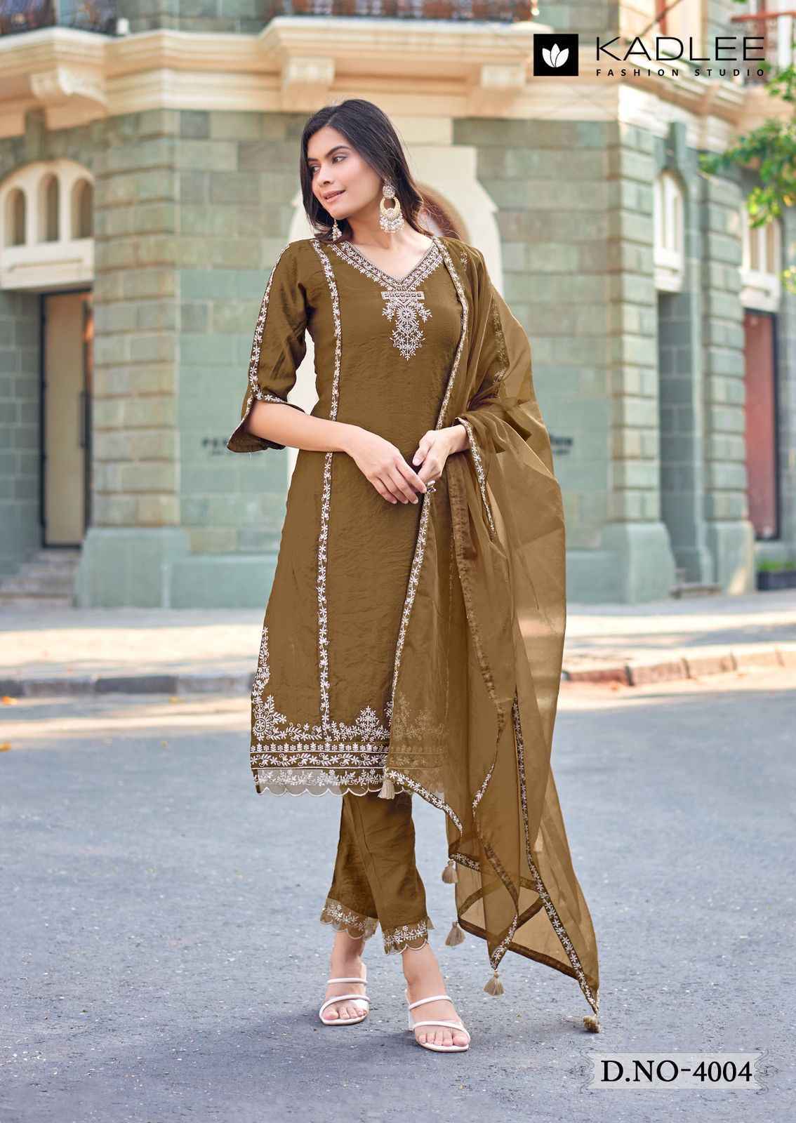 Kadlee Risha Viscose Kurti Combo Collection ( 6 Pcs Catalog )