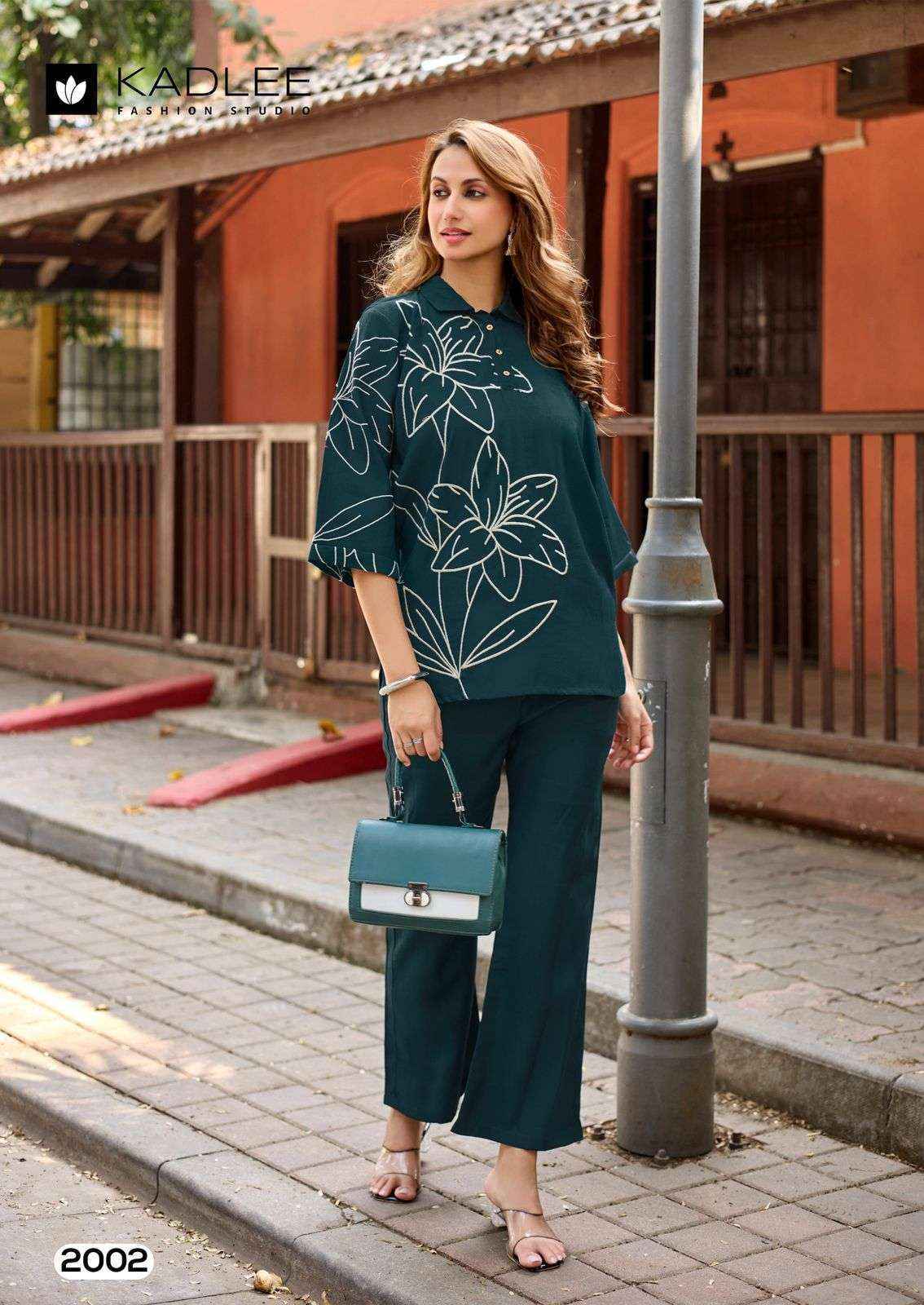 Kadlee Fashion Golden Lady Viscose Readymade Suits