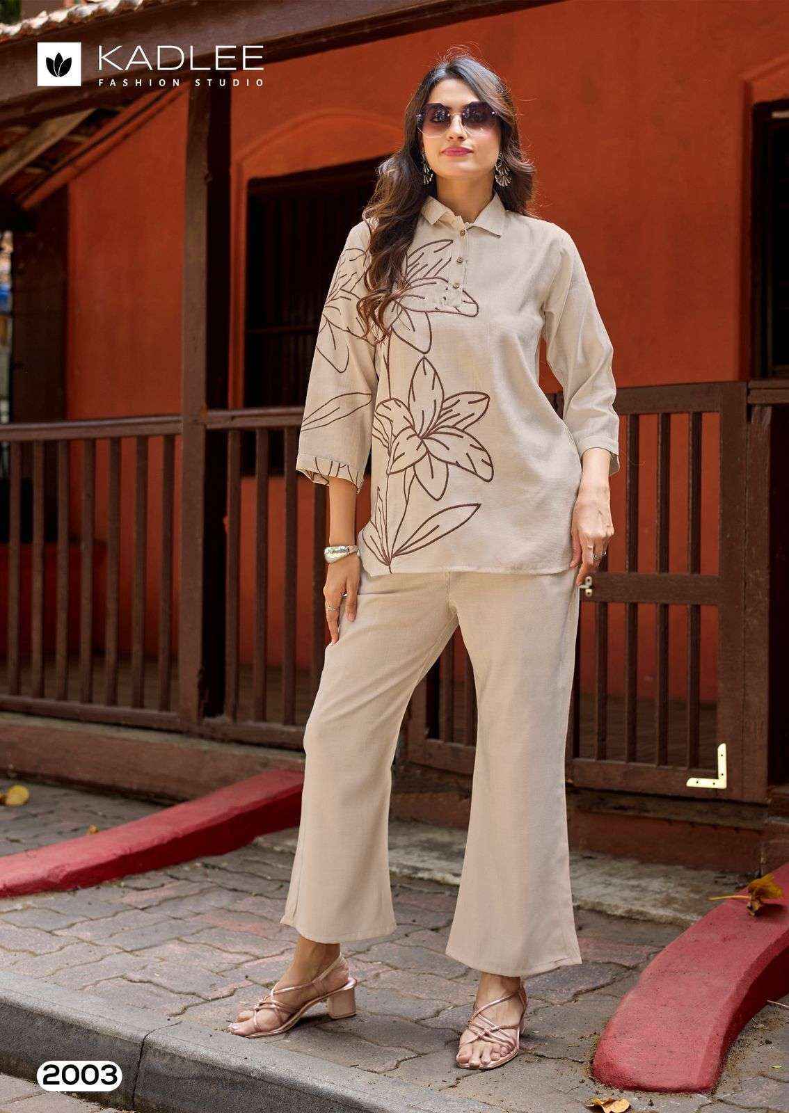 Kadlee Fashion Golden Lady Viscose Readymade Suits
