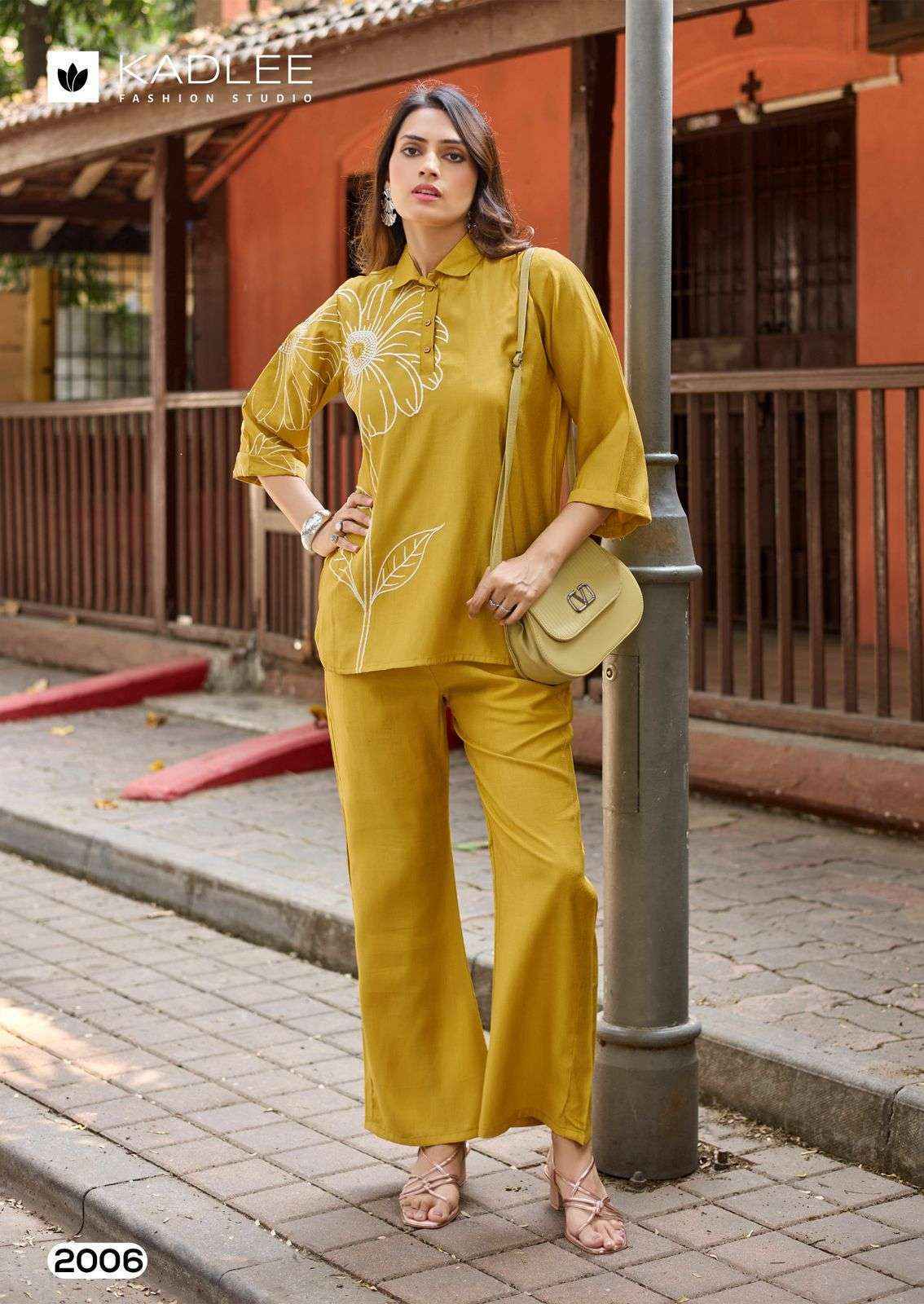 Kadlee Fashion Golden Lady Viscose Readymade Suits