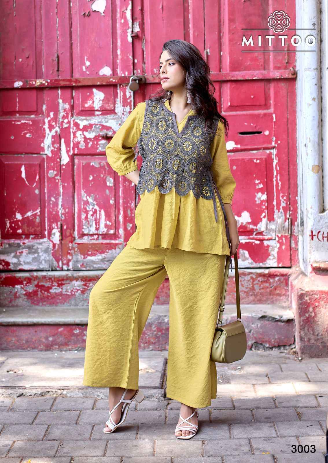 Mittoo Beauty Line Viscose Kurti Combo _ Wholesale Kapda Bazaar ( 4 Pcs Catalog )