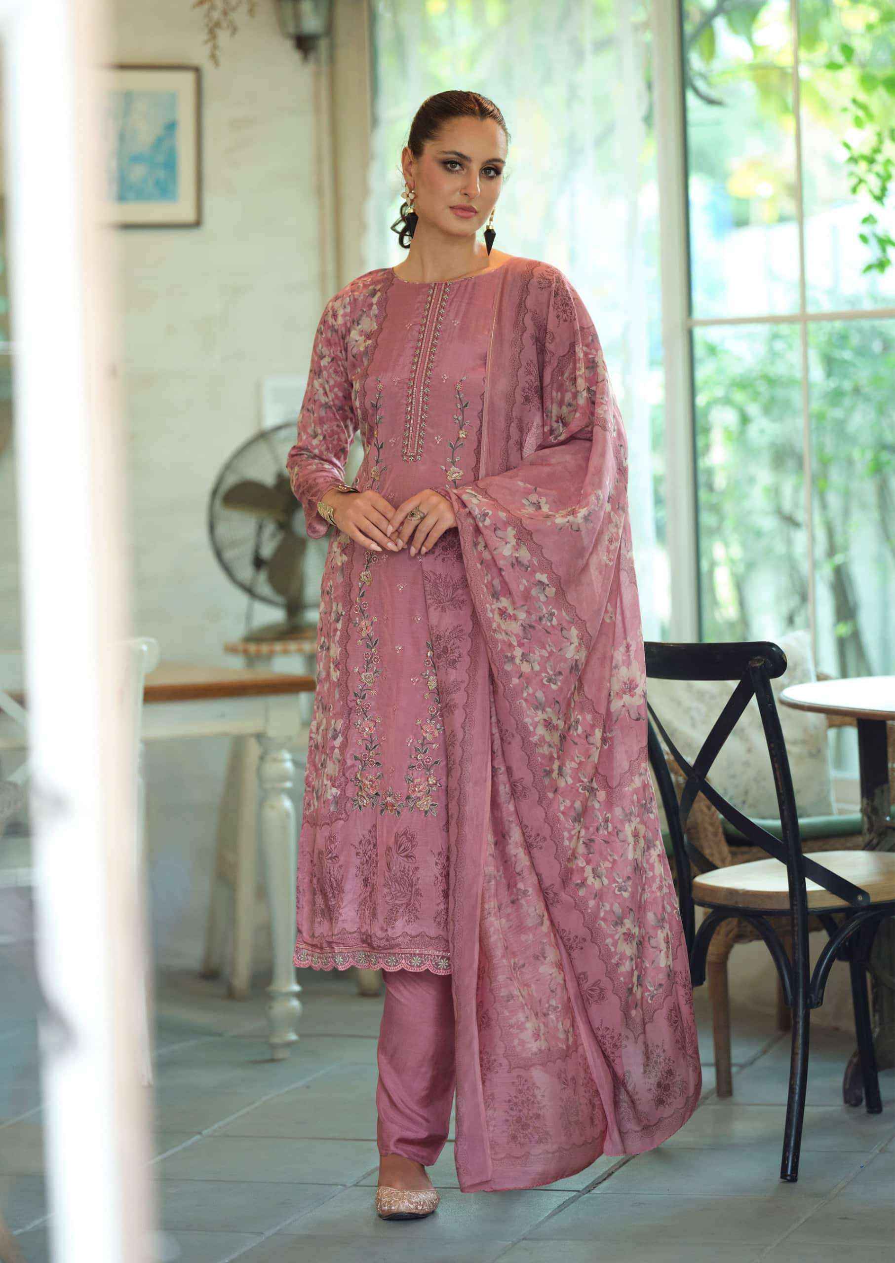 The Harmitage Shop Mazdaar Exclusive Designer Lawn Dress _ Surat Textile Bazaar ( 4 Pcs Catalog )